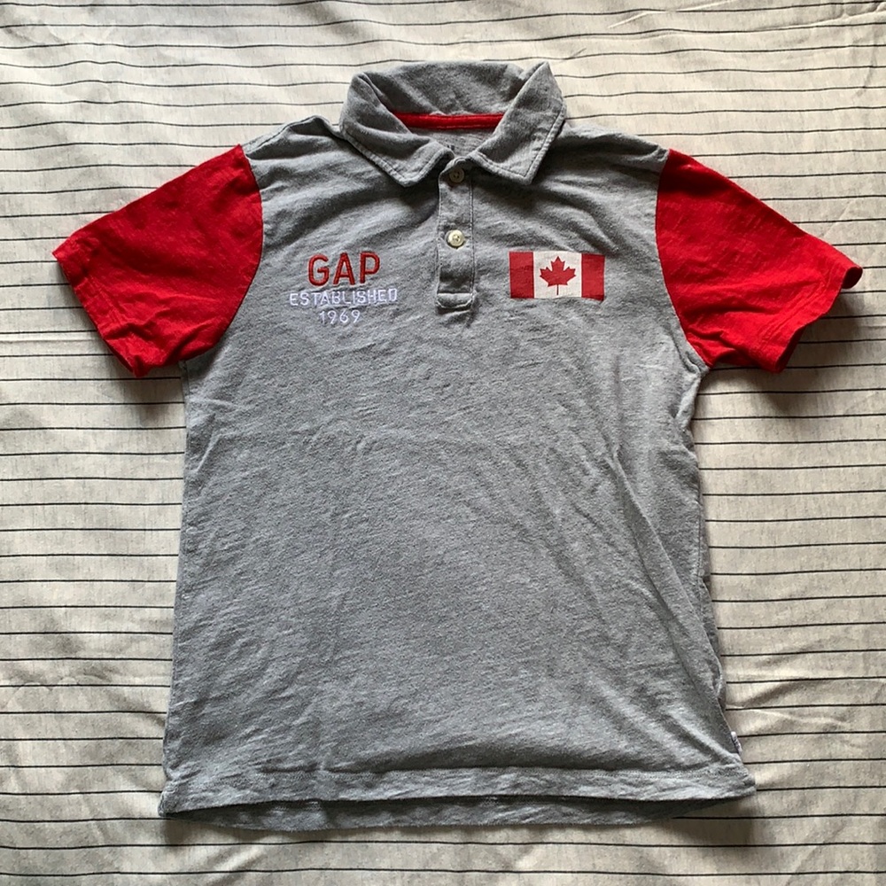 3/$10 Boys Gap Canada Tee M